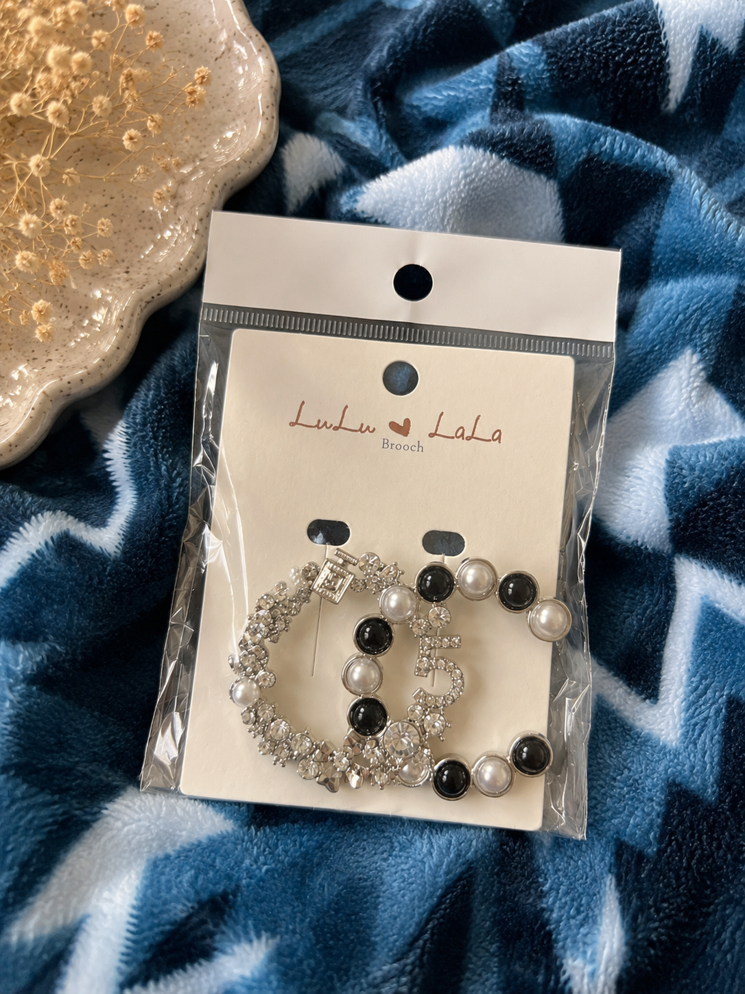 C5 Brooch Pin